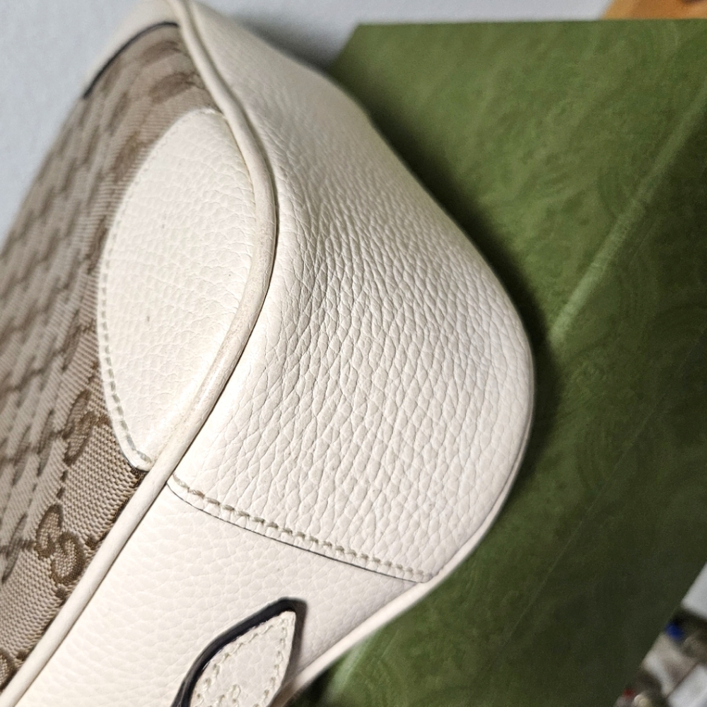 🐝 SOLD🐝 Gucci Bree Supreme Crossbody Bag Ivory - Picture 7 of 11